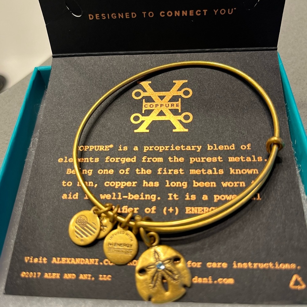 Alex and Ani Sand Dollar Bracelet Adorned with Swarovski Crystals New in Box